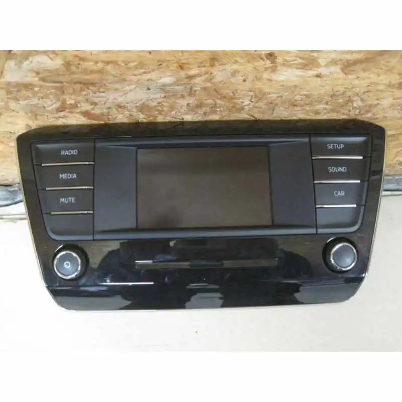 Zlevněný rádio ŠKODA Superb III 3V03V0035867C