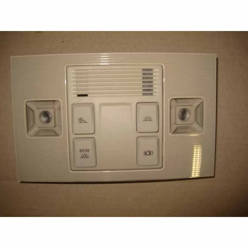 Vrácení Zdarma stropní světlo přední ŠKODA Superb III 3V05G1947105QJJN