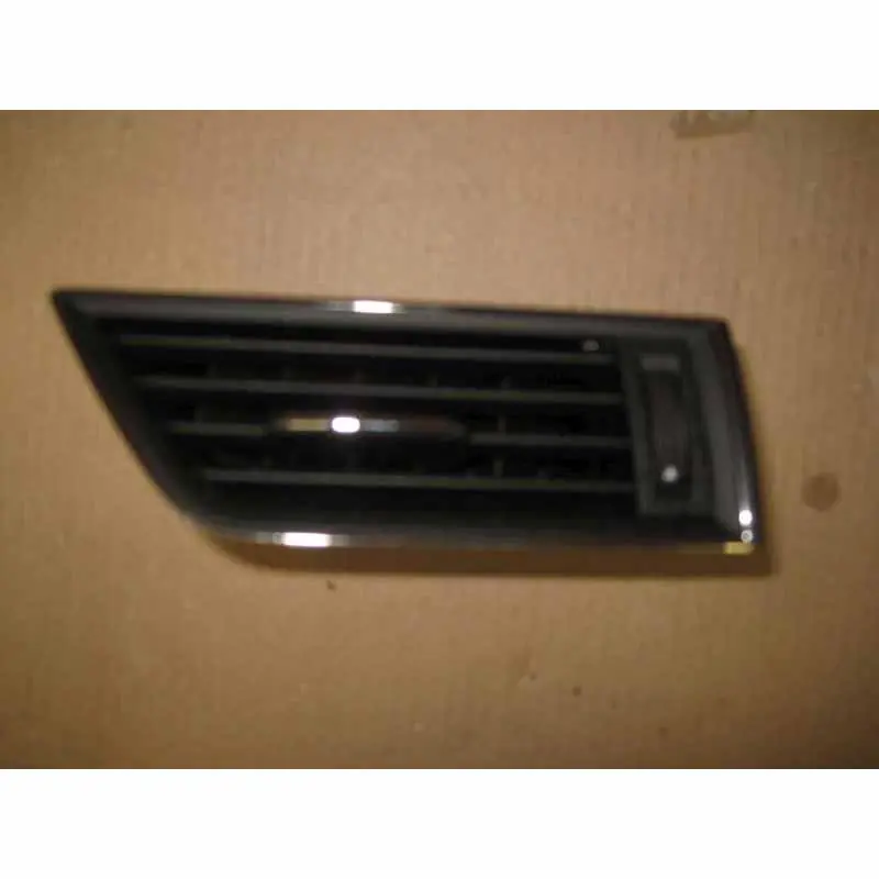 výdech ventilace pravý ŠKODA Superb III 3V03V0819702A GTA Must-Have