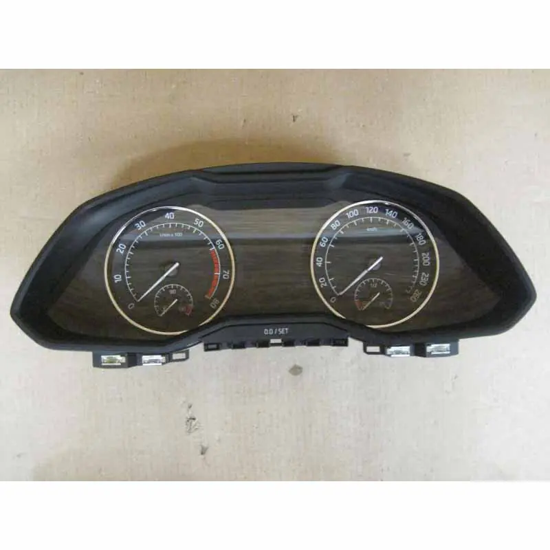 Top Prodej přístroje ŠKODA Superb III 3V0 1,4 TSI3V0920740