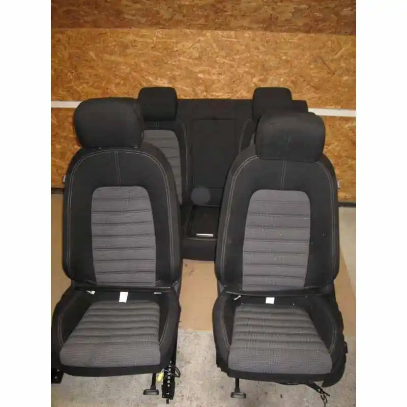 Autentický interiér VW Passat CC 3C8