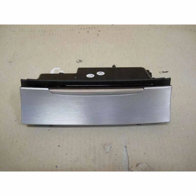 Časově Omezené popelník VW Passat B7 3AA3C0863284K