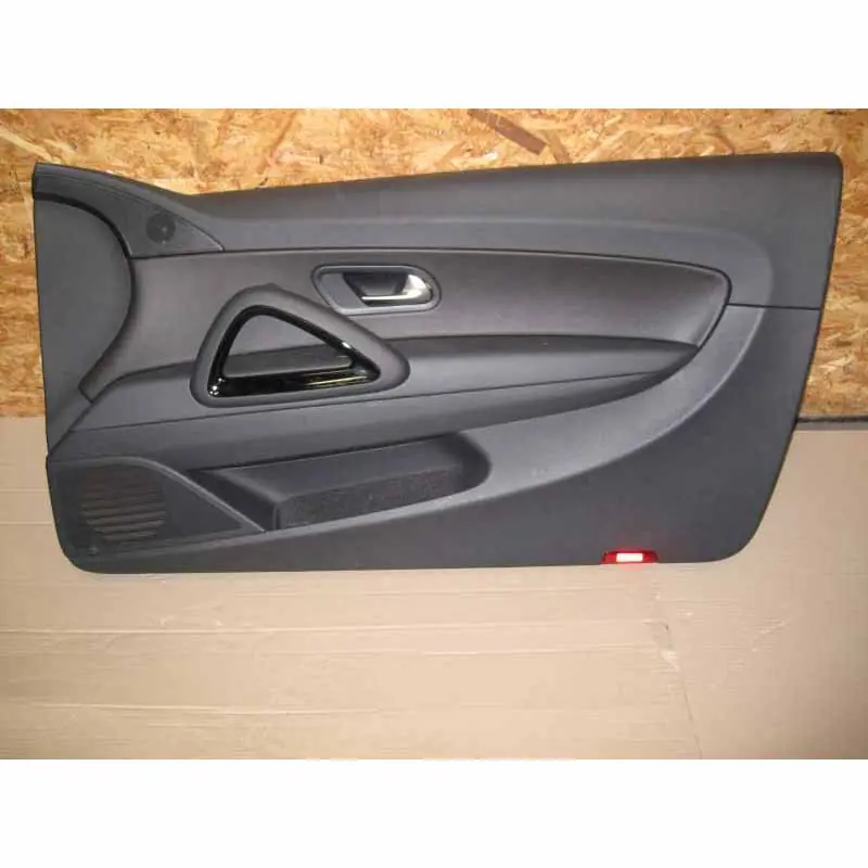 Vrácení Zdarma tapecírunk dveří pravý přední VW Scirocco 1K8