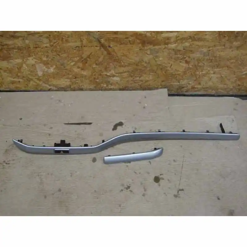 Cenová Bomba dekorační lišty - dekorace palubní desky VW Sharan 7N07N1858336B7N1857211