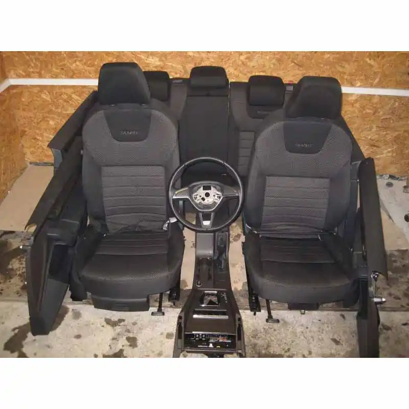 interiér ŠKODA Octavia III 5E0 Scout combi- čtěte info níže Levný