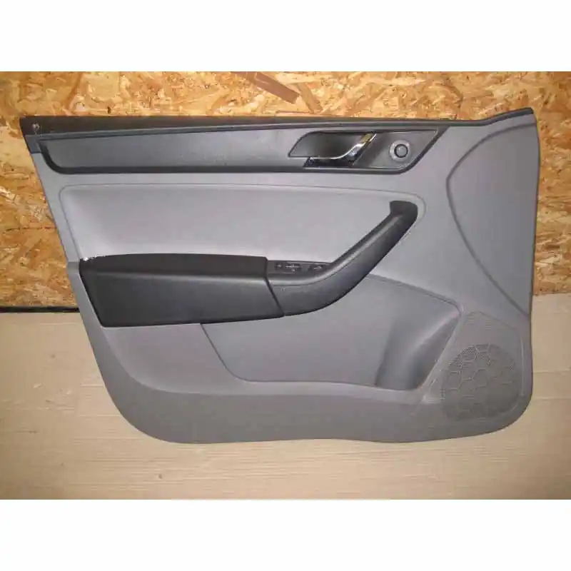 tapecírunk dveří levý přední ŠKODA Rapid 5JA Sezónní Sleva