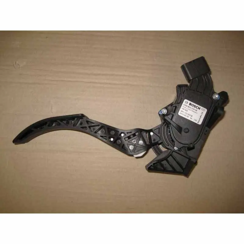 plynový pedál ŠKODA Rapid 5JA 1,4 TSI6R1723503B Jen Po Omezenou Doba