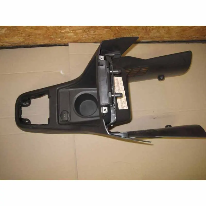 Víkendová Akce středový tunel VW UP! 1S01S0863241