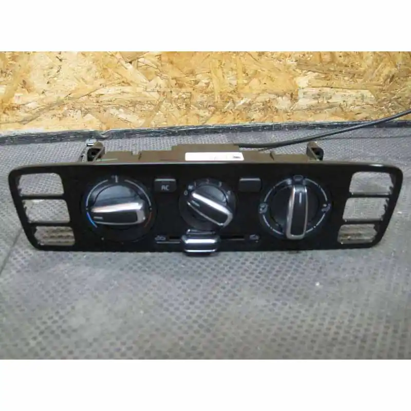 Výhodná Nabídka ovládání topení a klimatizace VW UP! 1S01S0820045AA