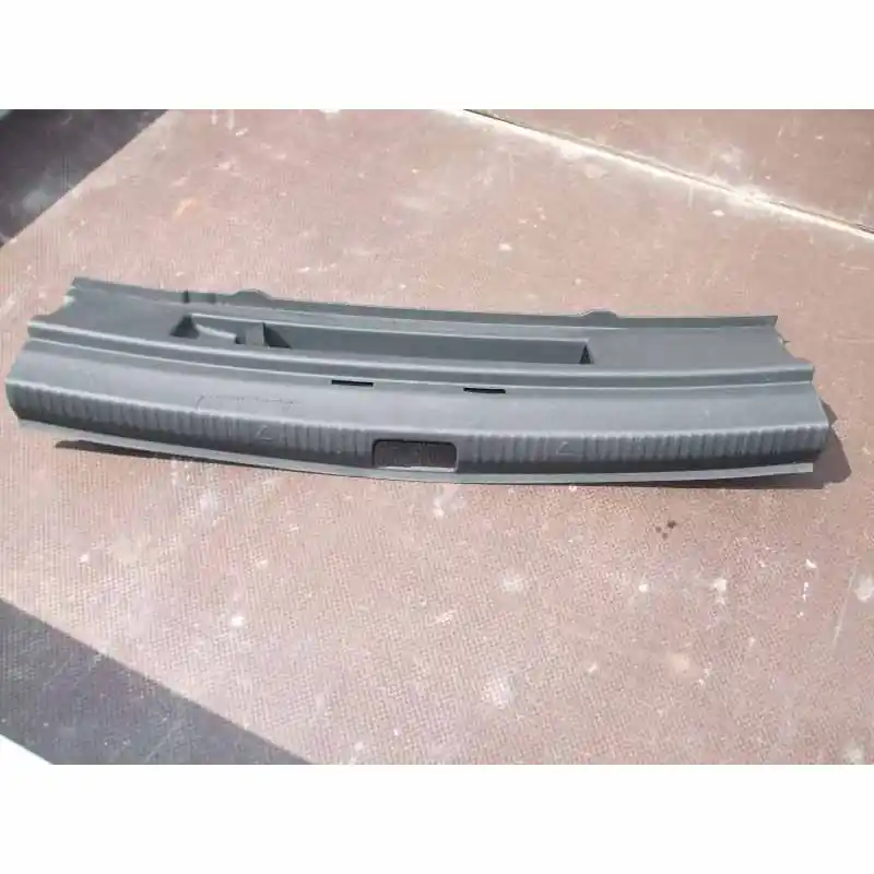 kryt zámku pátých dveří ŠKODA RAPID5JJ8634599B9 Výprodej