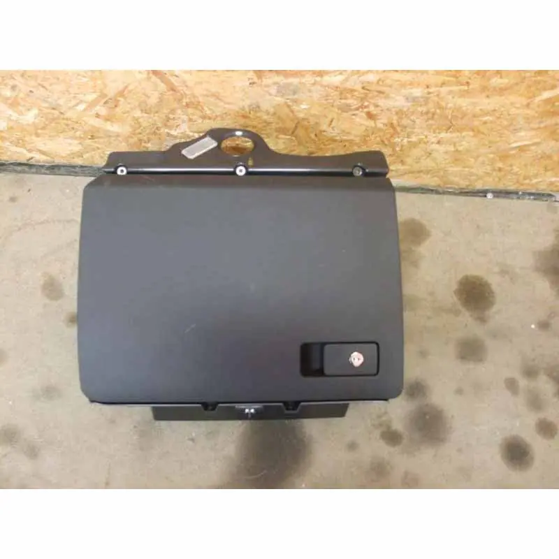 Aktuální kastlík spolujezdce VW Passat B7 3AA3C1857097BK