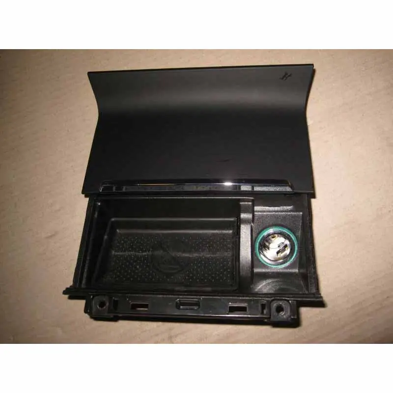 popelník přední ŠKODA Superb II lift 3T03T0857962B Nakupujte Hned