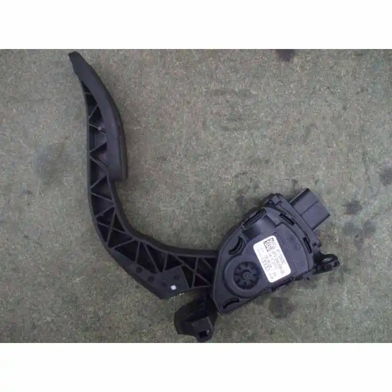 plynový pedál VAG4F1723523C Nová Kolekce