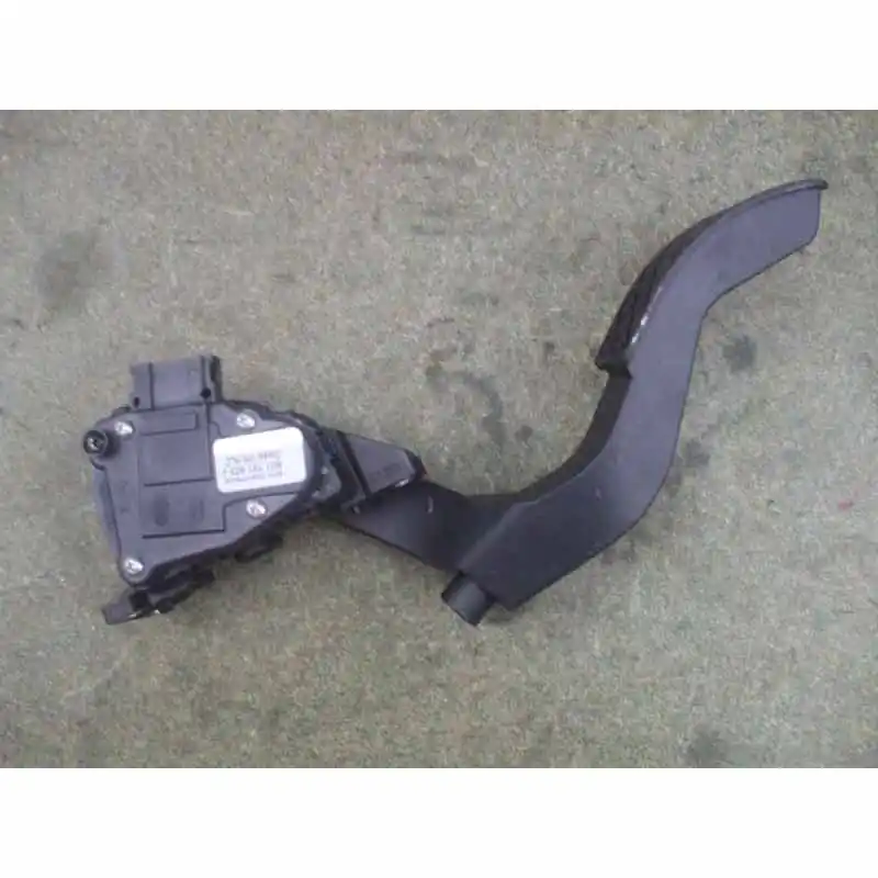 plynový pedál VAG8D1721523J Víkendová Akce