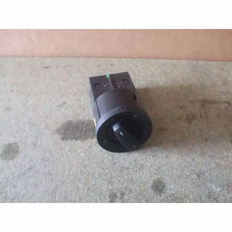 Levný spínač světel ŠKODA Rapid 5JA5JA941531D