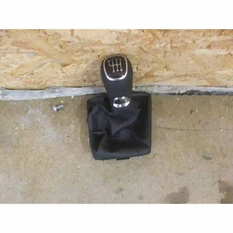 manžeta řadící páky - manuál 6S ŠKODA Octavia III 5E05E1711113M Kup Teď