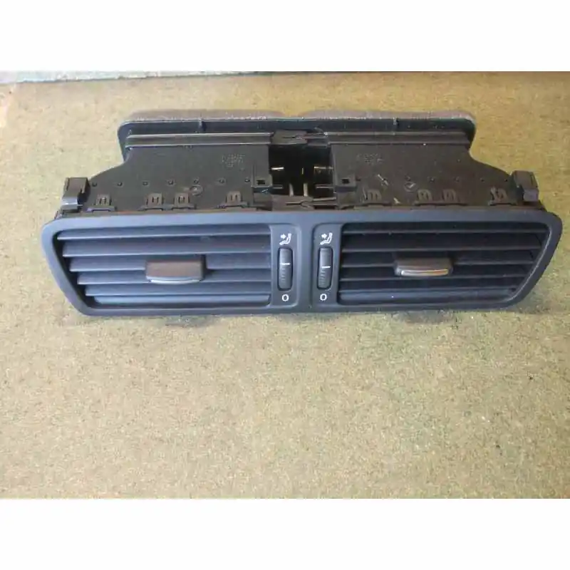 výdechy ventilace střed VW Passat 3C0 B6 2005->3C1819728F Časově Omezené