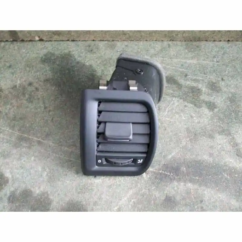 výdech ventilace levý Škoda Fabia II lift 5J05J0819701F Expresní Doručení