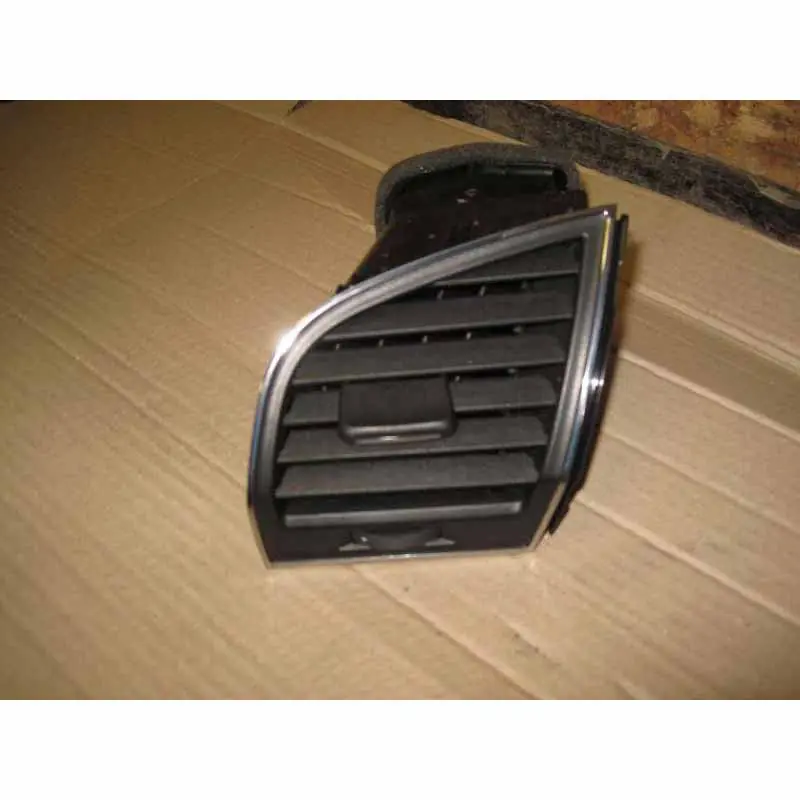 Aktuální výdech ventilace levý ŠKODA Fabia III 6V06V0819701CRYP