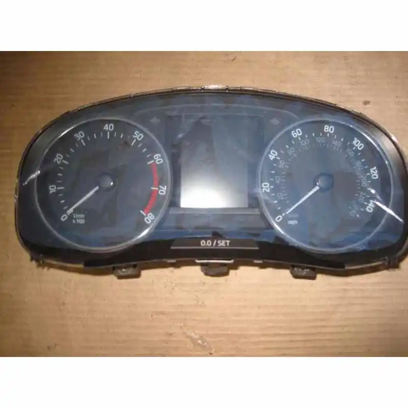 Zlevněný přístroje ŠKODA Rapid 5JA 1,4 TSI - anglický model