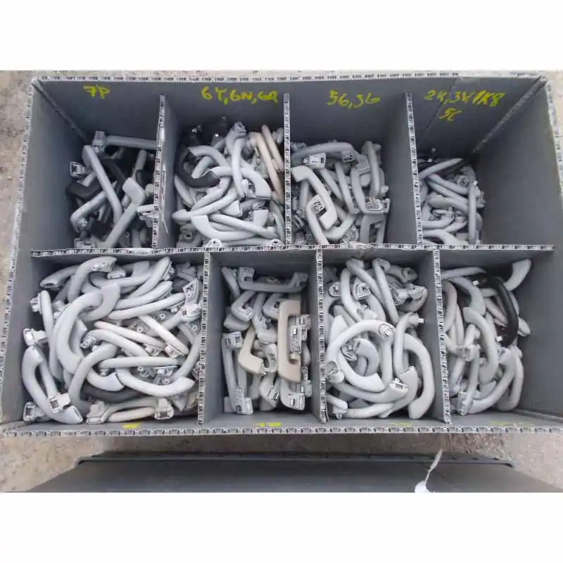 Aktuální stropní madlo VAG7P0857644 - béžové