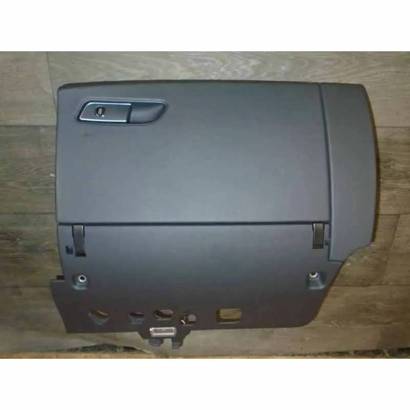 kastlík spolujezdce AUDI A8 4H04H1857096F25D Hit Sezóny