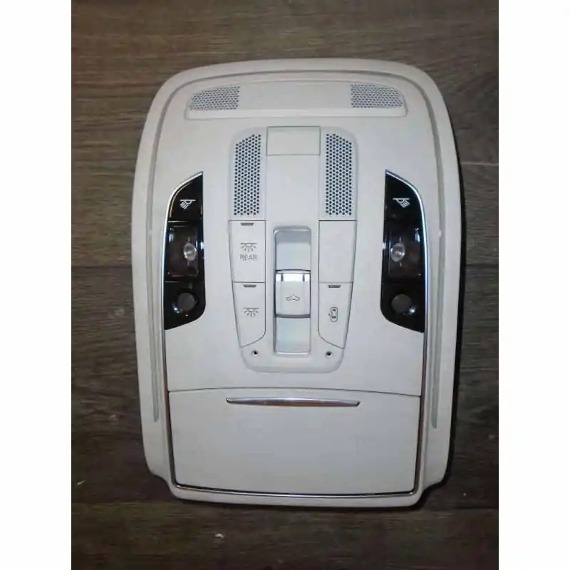 Expresní Doručení stropní světlo přední AUDI A8 4H04H0947135GET1