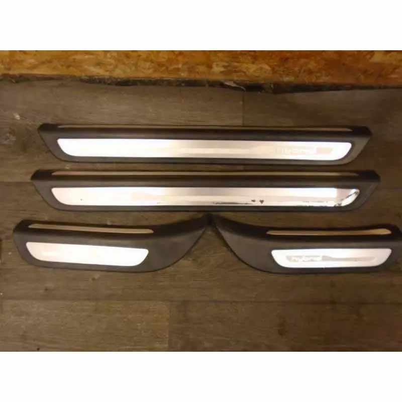 Sleva nástupní lišta - sada 4 ks AUDI Q5 8R0 9-128R0853373