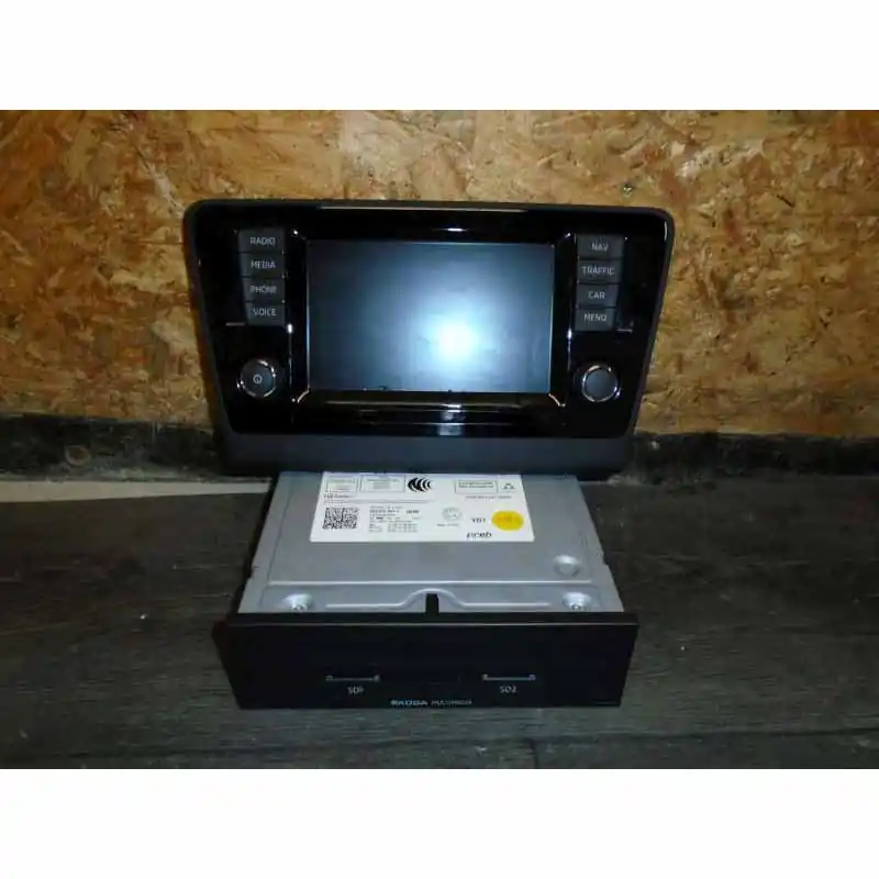 rádio + navigace (řídící jednotka a display) ŠKODA Rapid lift 5JA5JA919604A5Q0035864C Nová Kolekce