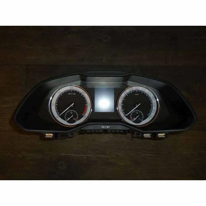 přístroje ŠKODA Superb III 3V0 2,0 TDi3V0920711B Ihned K Objednání