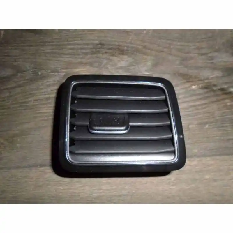 Tovární Cena výdech ventilace pravý VW Amarok 2H0 lift2H6819704QWA