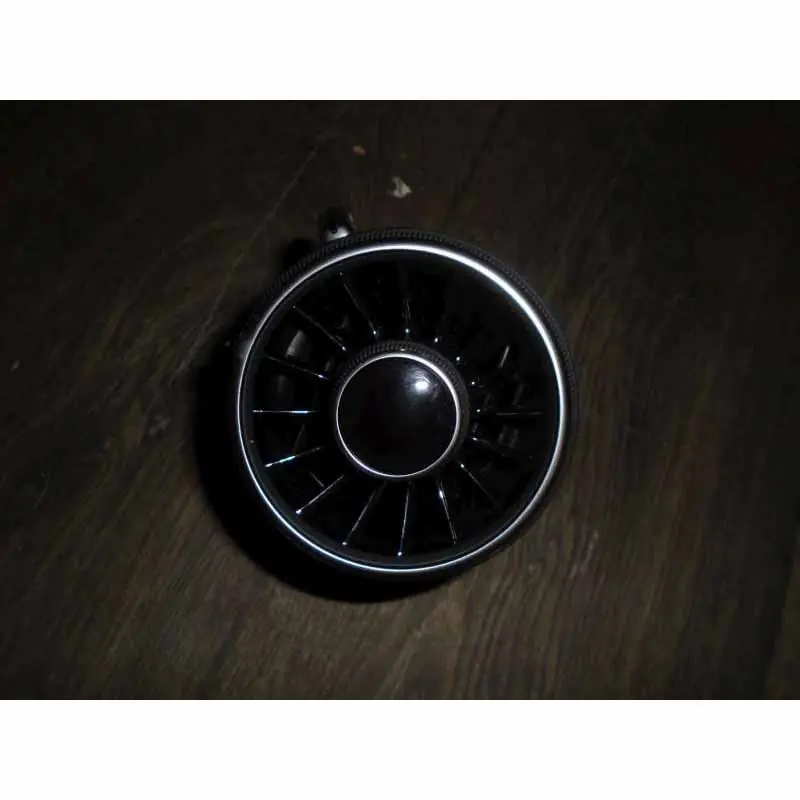 výdech ventilace levý středový AUDI TT 8S0 2015-8S1820951SXI Cenová Bomba