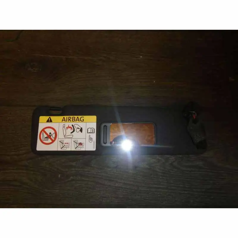 Cenová Bomba sluneční clona pravá VW Golf VI 5K7 Cabrio5K7857552AC24A