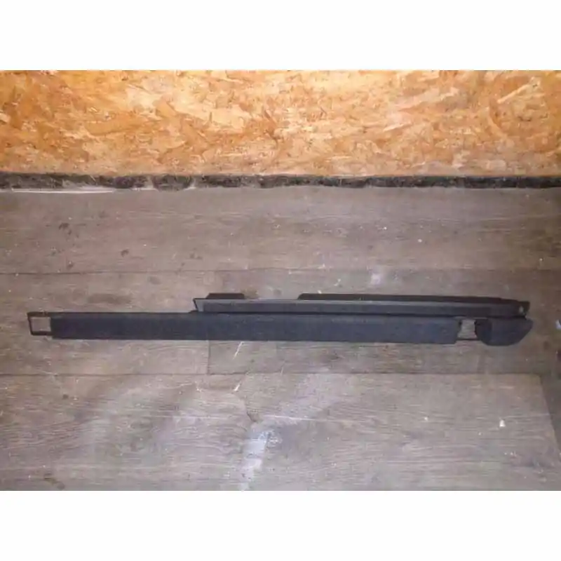 krycí lišta podlahy kufru levá AUDI A4 8W0 combi8W98618278W9861827G Vysoce Kvalitní