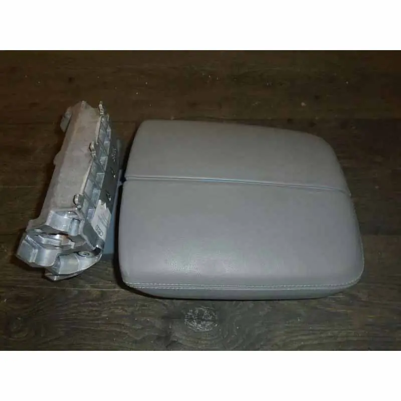 Ihned K Objednání loketní opěrka - kožená AUDI Q7 4M04M0864207CBW1