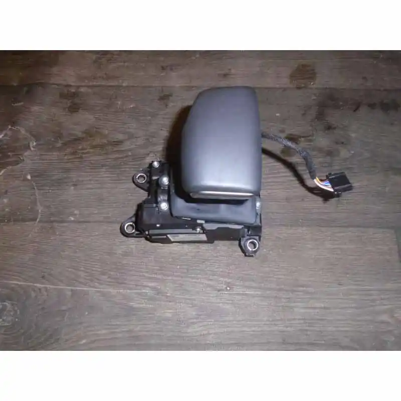 Ihned K Objednání páka volení + řídící jednotka AUDI A4 8W08W1713041E