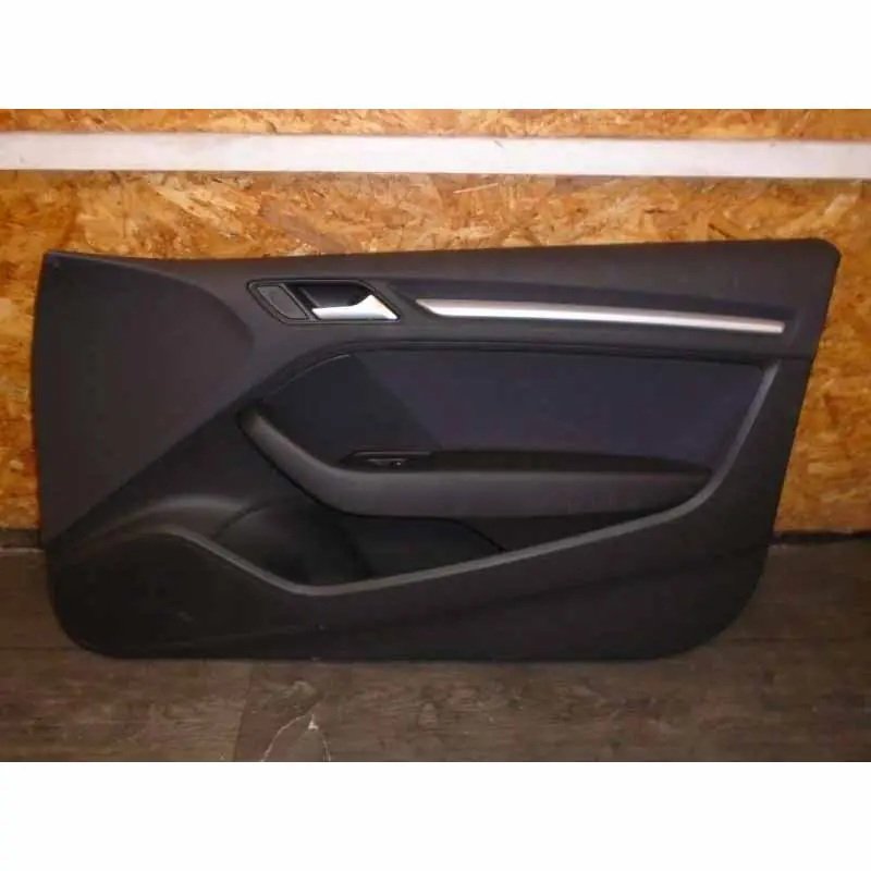tapecírunk dveří přední pravý AUDI A3 8V0 3DV Poslední Šance