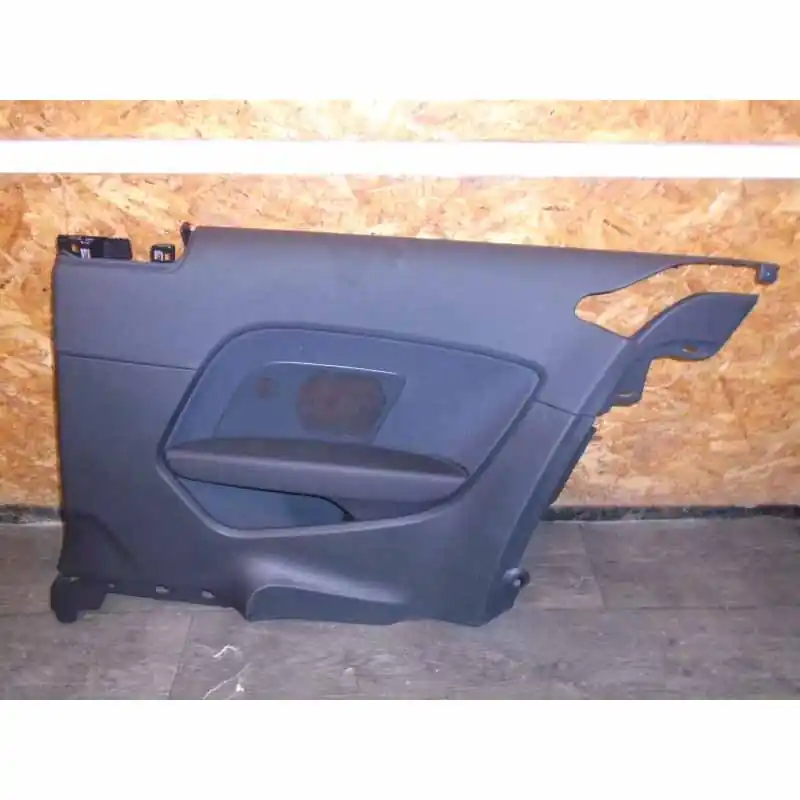 tapecírunk zadní pravý AUDI A3 8V0 3DV Doprava Zdarma