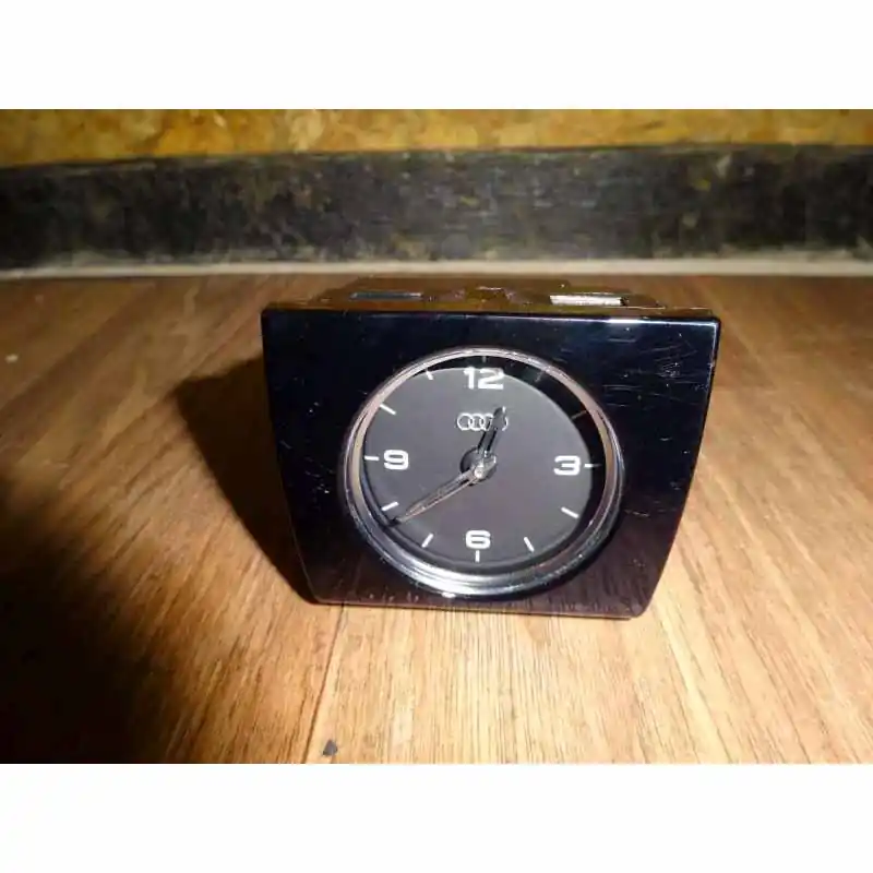 hodiny do palubní desky AUDI A8 4H0 (lift)4H0919204M Omezená Nabídka
