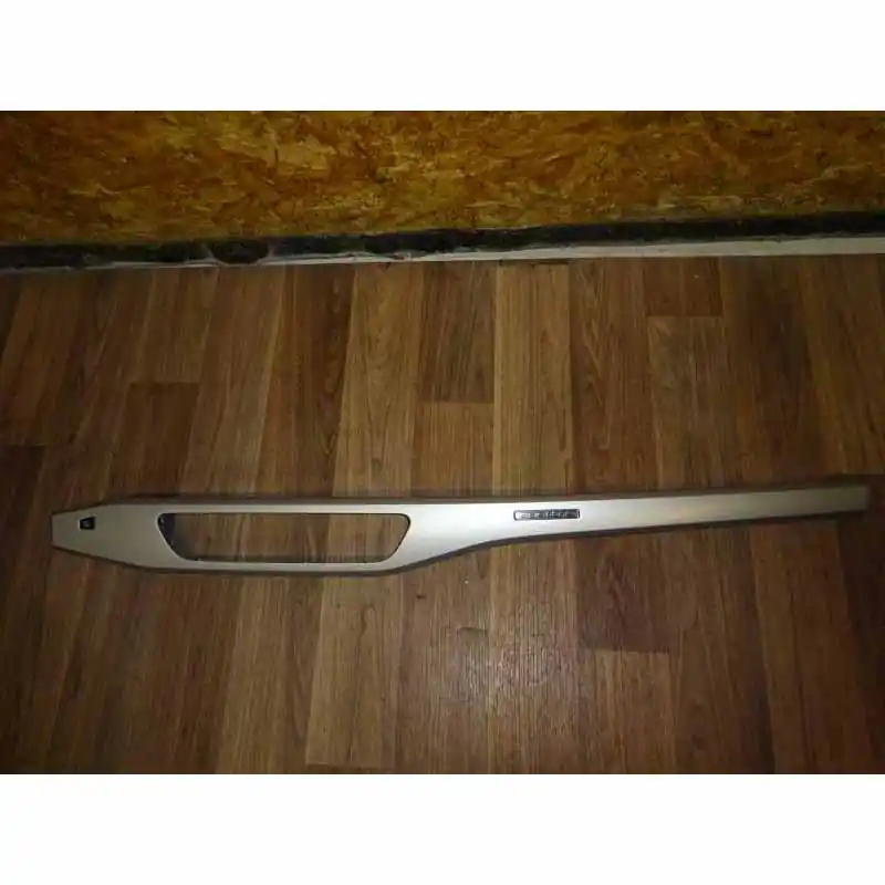 Akční Nabídka dekorace palubní desky - dekorační lišta AUDI A4 8W08W1853190ANP5 - lehce poškrábaná