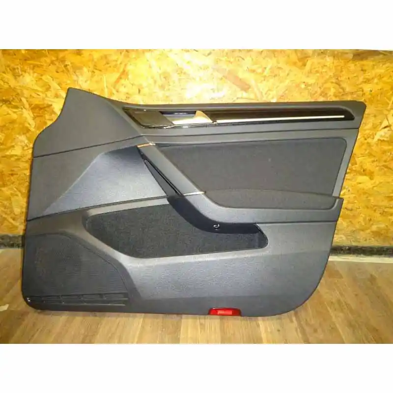 Cenový Hit tapecírunk dveří pravý přední VW Golf VII 5G05G4867012EDYZ0