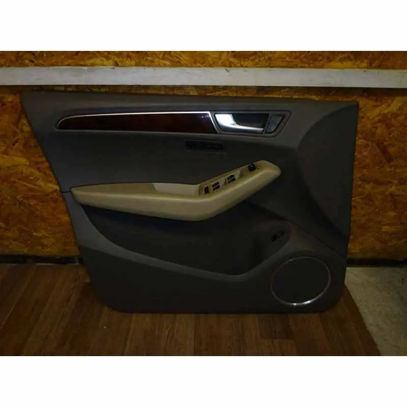 tapecírunk dveří levý přední AUDI Q5 8R08R0867105 Hit Sezóny