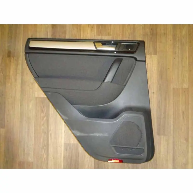 tapecírunk dveří zadní levý VW Touareg 7P07P6867211BDY0V Poslední Šance