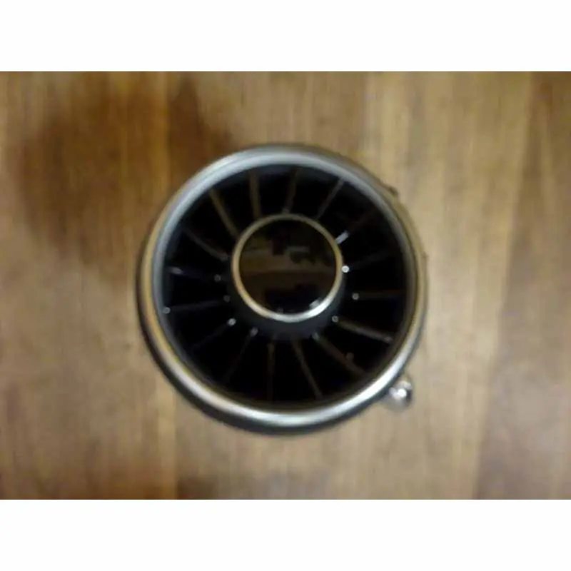 výdech ventilace levý středový AUDI TT 8S08S1820951GMD Pouze Dnes