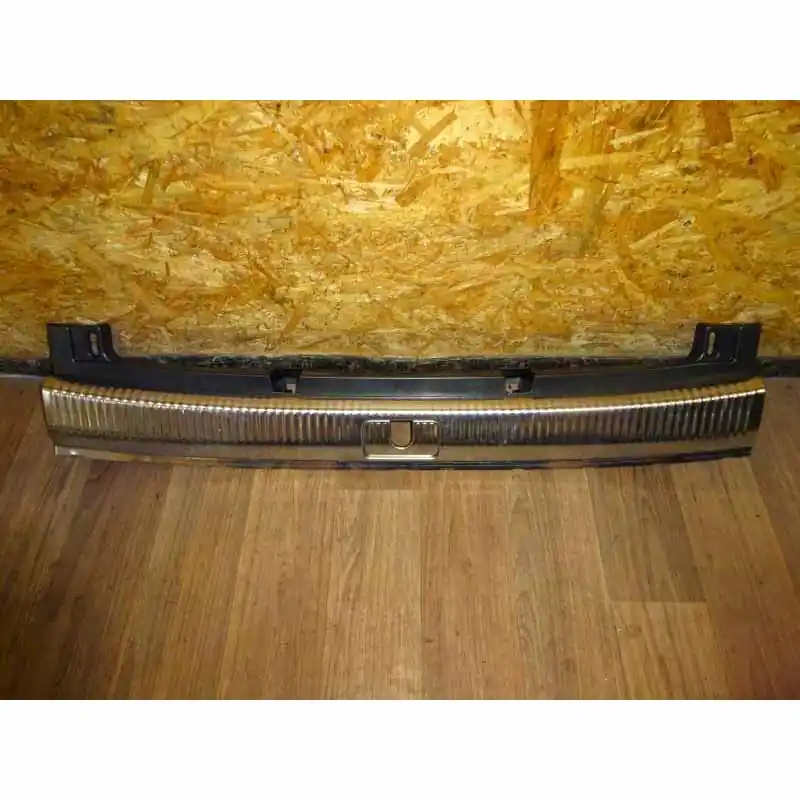 Autentický kryt zámku zadních pátých dveří AUDI A4 8W0 combi8W9864513A8W9864483A