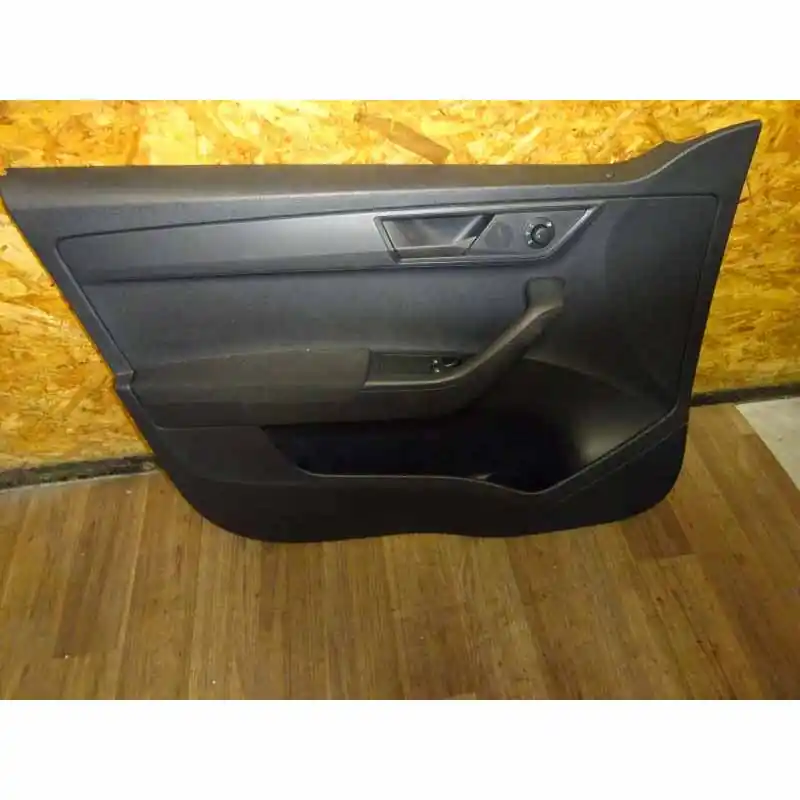 tapecírunk dveří levý přední ŠKODA Fabia III 6V06V1867013JFKK Finální Výprodej