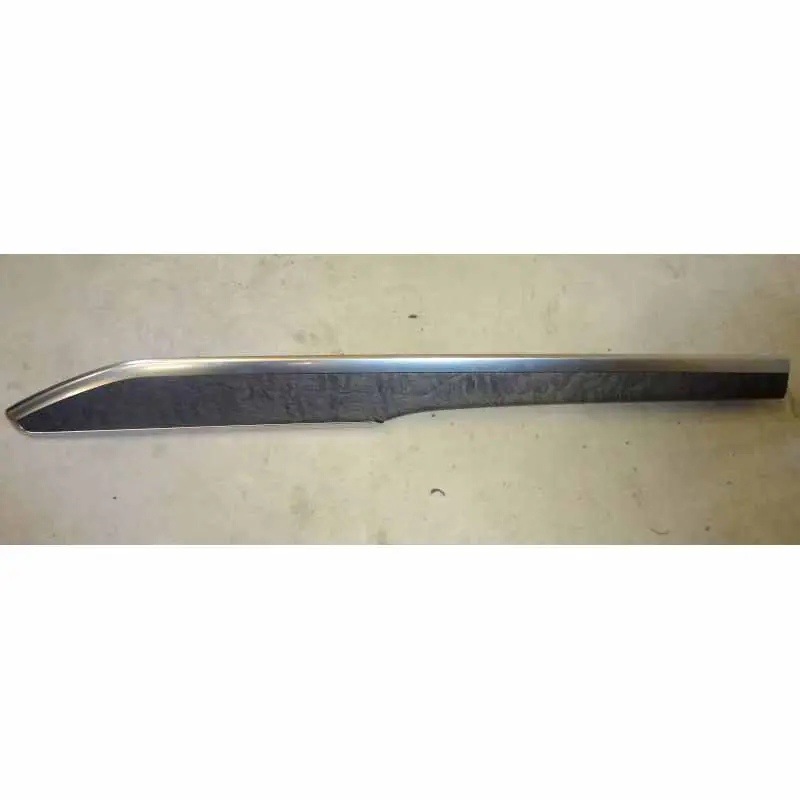 Vysoce Kvalitní dekorace zadní loketní opěrky pravá - dekorační lišta AUDI A8 4N04N0886722C2YA