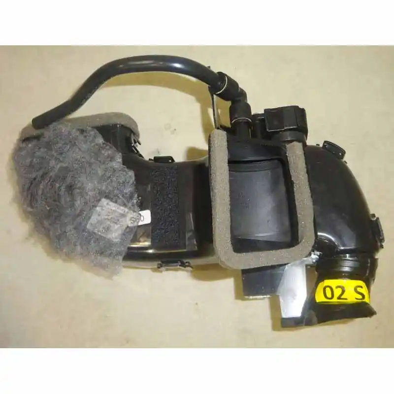 výdech ventilace levý AUDI A8 4N04N1819353A Originální