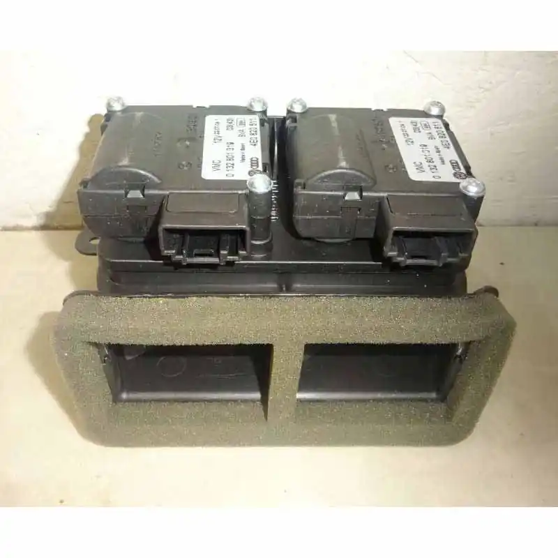 Jen Po Omezenou Doba rozdělovač vzduchu + nastavovací motorky AUDI Q7 4L07L0820526C4E0820511