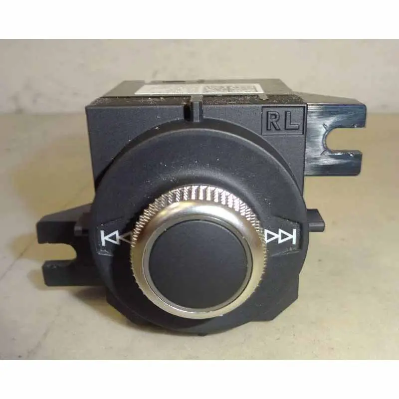 Akční Cena spínač/přepínač pro MMI AUDI Q2 GA81C919616A - anglický model